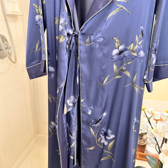 Halston Satin Chemise and Robe Set, Size Petite - Picture 6 of 10